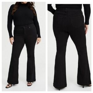 Torrid | Bombshell High-Rise Flare Jean, Black